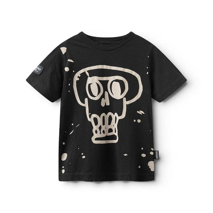 - Rabbit grass rack to prevent waste food boxNununu Black Kooky Skull T-Shirt