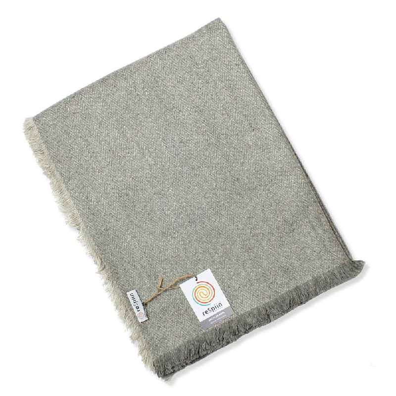 - Parrot climbing and standing wooden frameReSpiin Recycled Wool Throw - Dove Grey